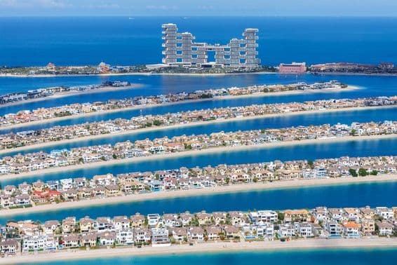 Palm Jumeirah umelý archipel s domami.