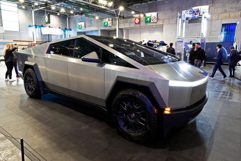 Tesla Cybertruck.