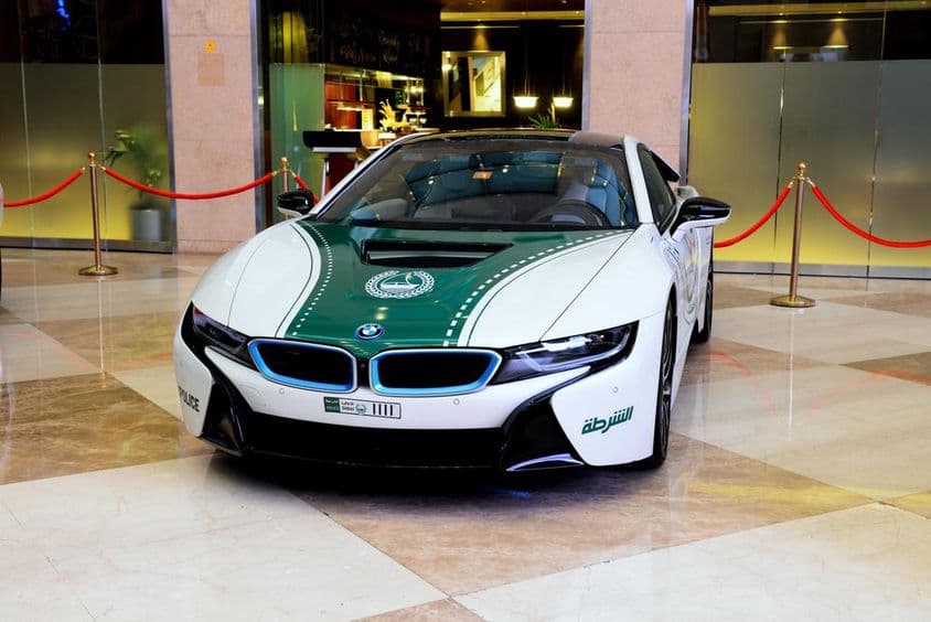 Policajné auto BMW v Dubaji.