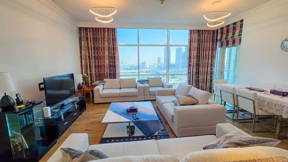 Obývacia izba bytu v Dubaji.