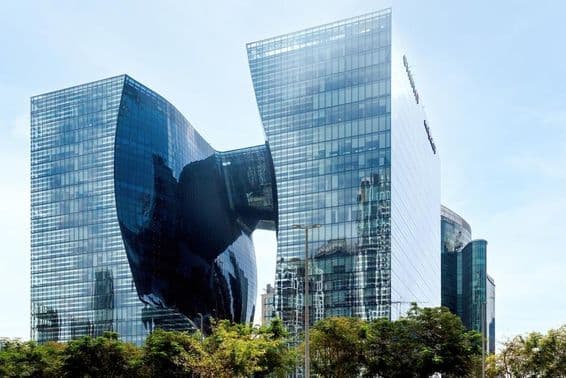 Veža Opus v Business Bay.