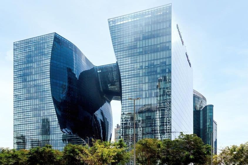 Veža Opus v Business Bay.