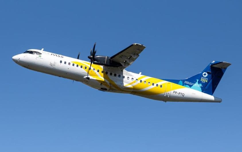 Lietadlo ATR 72-600 vo vzduchu.