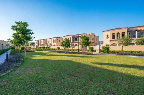 Ihrisko a športová zóna pre deti v Serena Villa, Dubai Land, Dubai Properties.