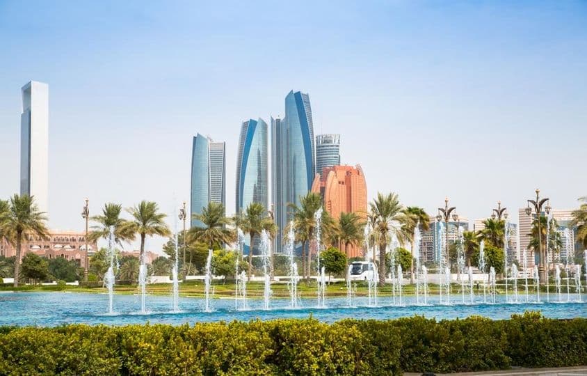 Spojené arabské emiráty, obchodné a rezidenčné centrum Abú Dhabí.