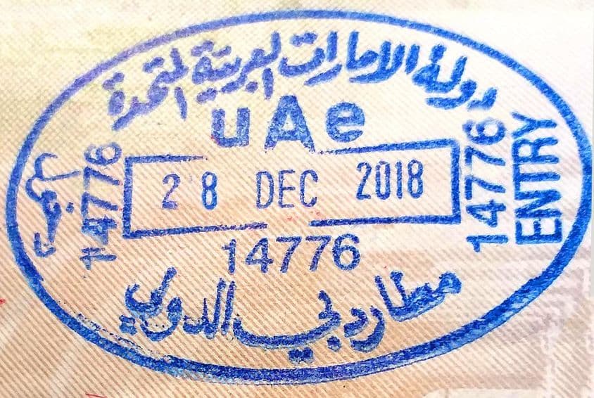 Vstupná pečiatka Spojených arabských emirátov v cudzom pase v Dubaji.