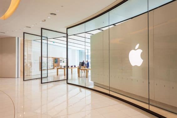 Apple obchod nachádzajúci sa v Dubai Mall, Spojené arabské emiráty.