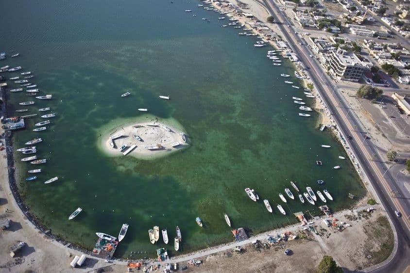 Rybári v Umm Al Quwain na ceste na obed.