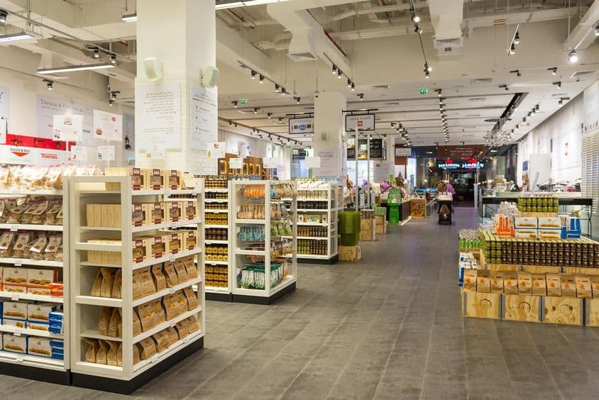 Interiér obchodu v Dubai Mall.