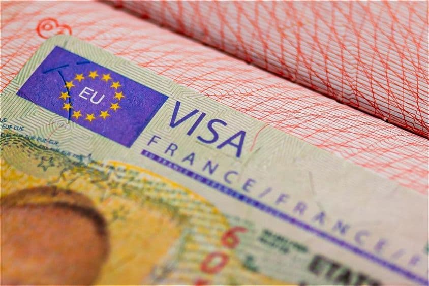 Francúzske schengenské vízum v pase.
