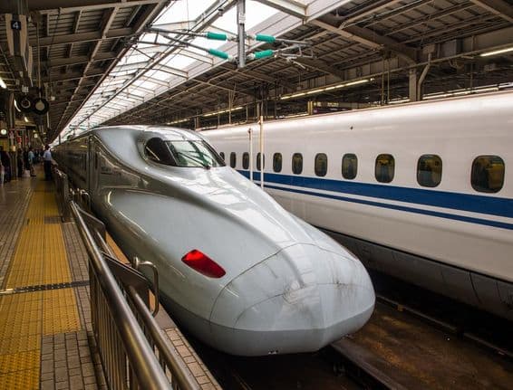 Shinkansen vysokorýchlostný vlak, najznámejší symbol japonskej technológie.