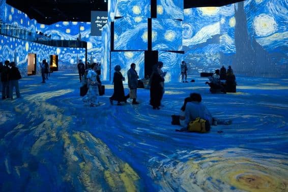 Veľkolepá umelecká projekcia na výstave Van Gogh.