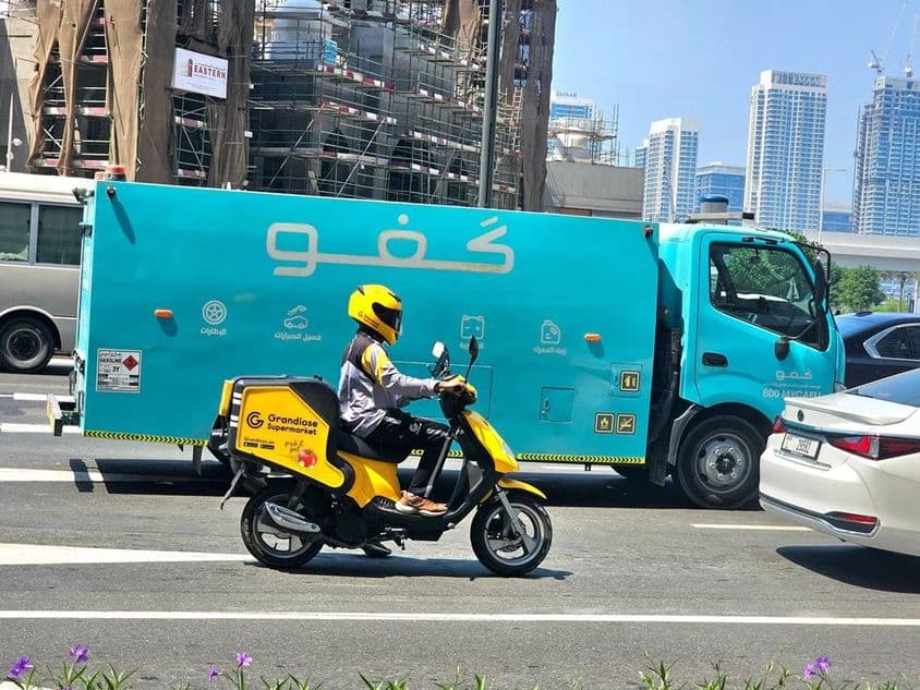 Nákladiak na doručenie paliva Cafu navrhnutý pre mobilné tankovanie.