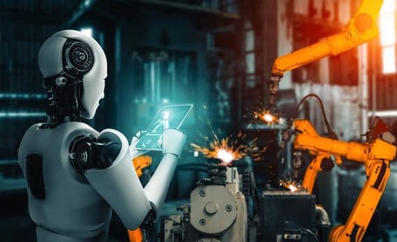 Umelá inteligencia dohliada na robotické ramená počas montážneho procesu na výrobnej linke.