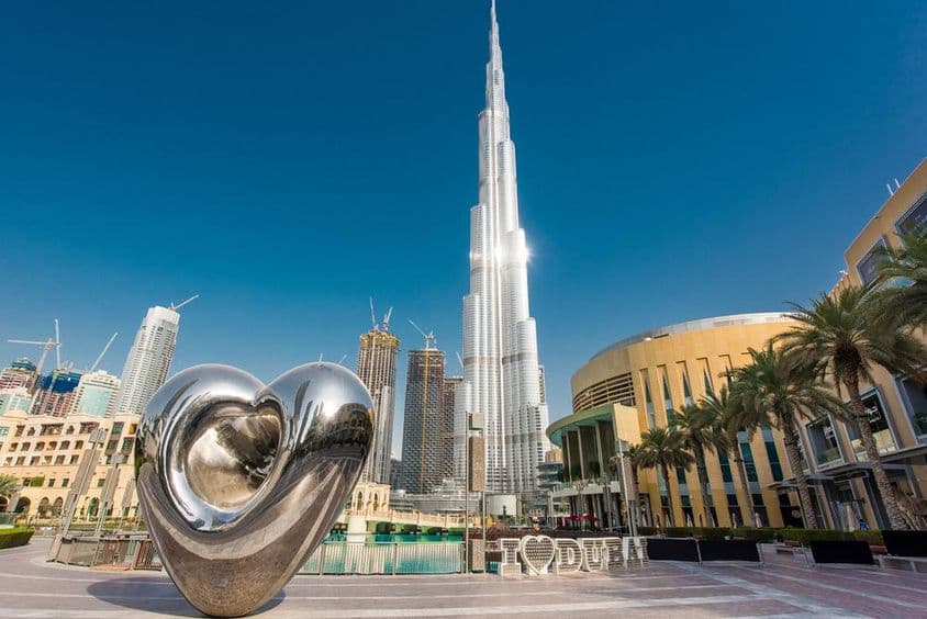 Burj Khalifa - moderná futuristická budova.