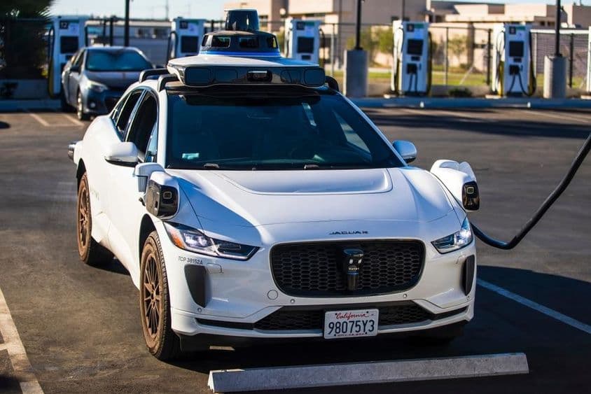 Waymo autonómne elektrické vozidlo Jaguar I-PACE.