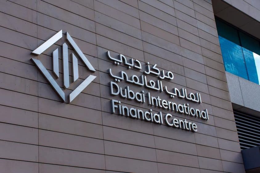 Značka a ikona Dubajského Medzinárodného Finančného Centra (DIFC).