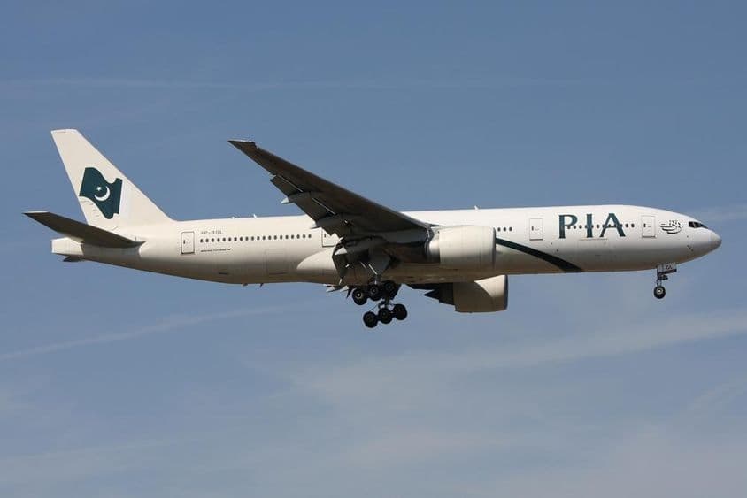 PIA Pakistan International Airlines Boeing 777-200 s registráciou AP-BGL.