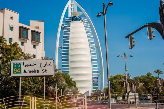 Exteriérový dizajn hotela Burj Al Arab Jumeirah.
