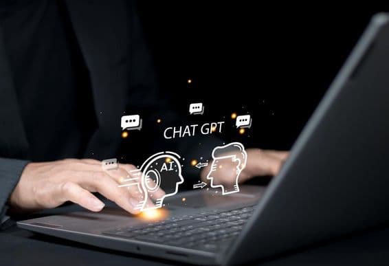 Podnikateľ zapájajúci sa s AI chatbotom vyvinutým OpenAI.