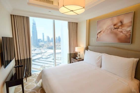 Spálňa v Dubai Address Downtown Residence.