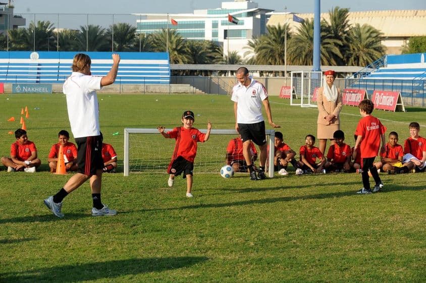 Futbalový tábor AC Milána pre chlapcov a dievčatá v Dubaji.