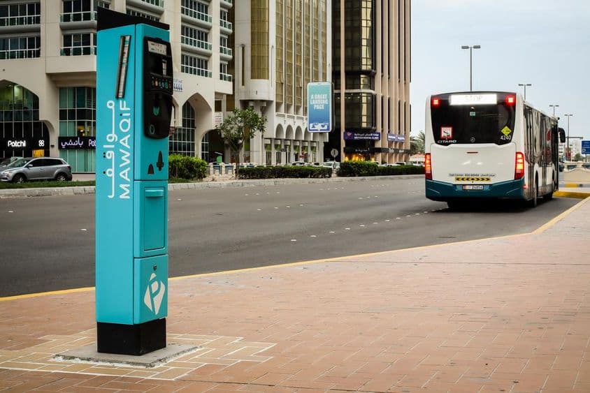 Tlačiareň parkovacích lístkov MAWAQIF v hlavnom meste SAE.