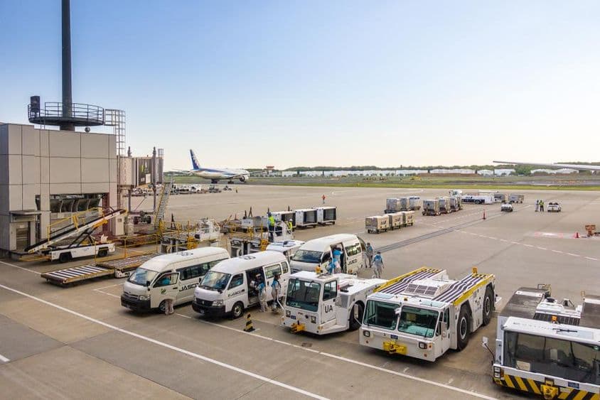 Pozemné servisné vozidlá lietadiel.