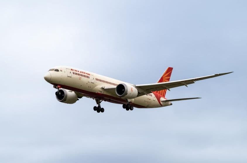 Air India Boeing 787-8 začinajúc zostup.