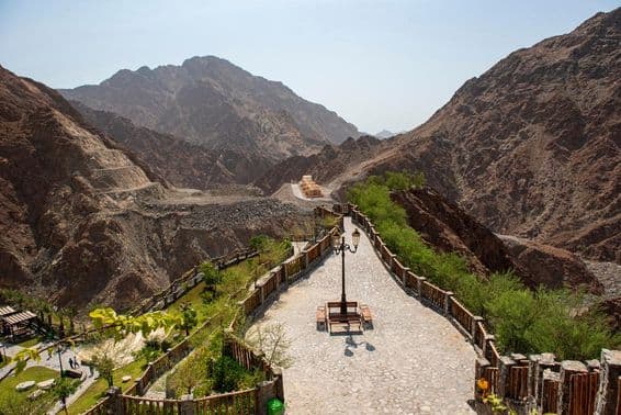 Krásny park v horách Sharjah.