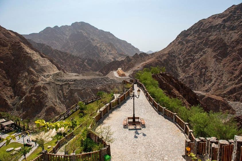 Krásny park v horách Sharjah.