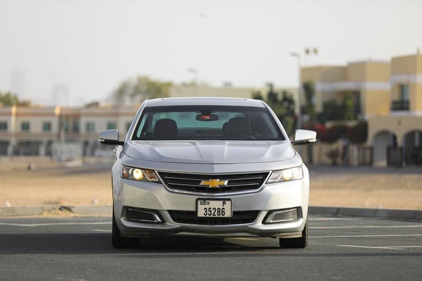 Chevrolet Impala na dubajskej ulici