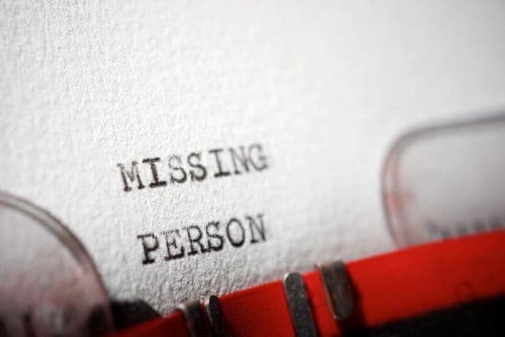 Text o zmiznutej osobe napísaný na písacom stroji.