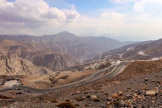 Jebel Jais, malebná horská krajina v Ras Al Khaimah.