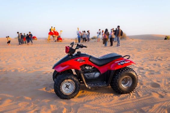 Motokrosové dobrodružstvo pre turistov navštevujúcich Dubaj.
