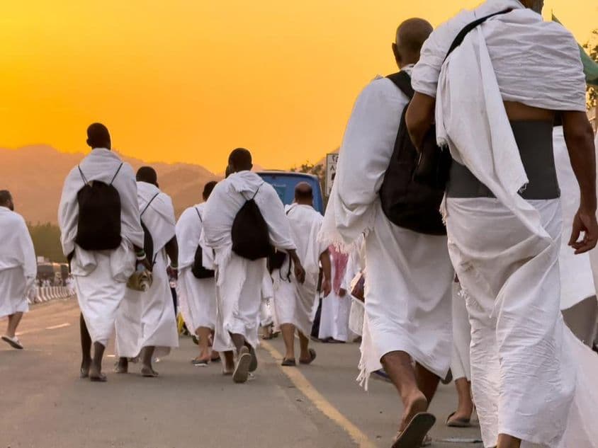 Mekka, Saudská Arábia, Množstvo pútnikov na poliach Arafat.