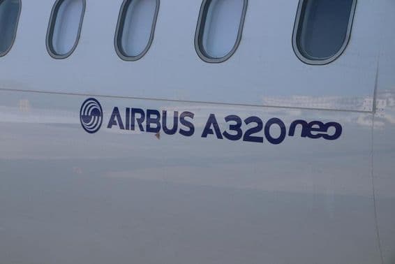 Lietadlo Airbus A320 na letisku v Bombaji, štát Maharashtra.
