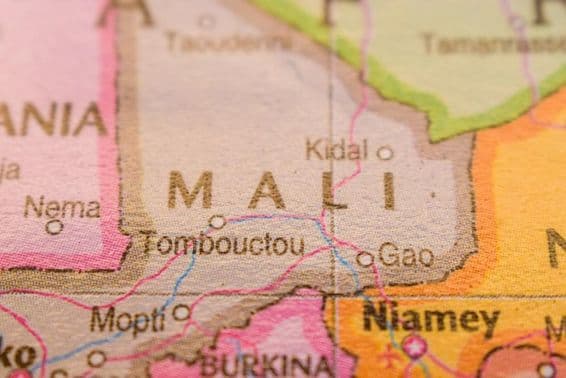 Mali na pestrofarebnej geografickej politickej mape sveta.