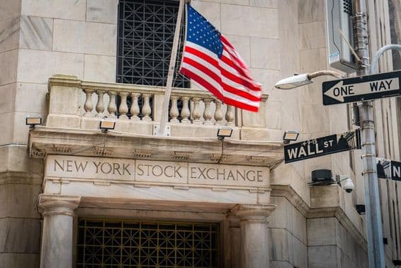 Newyorská burza na rohu Wall Street a New Street.