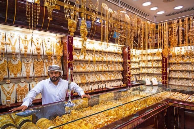 Zlato na známej Golden Souk v Dubajskom Deira trhu.