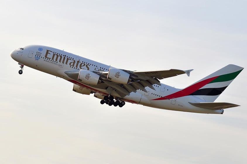 EMIRATES AIRLINES lietadlo Airbus A380-800.