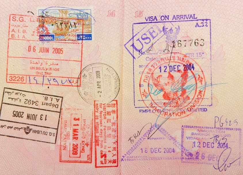 Pas s pečiatkami z Thajska, Hongkongu a Libanonu.
