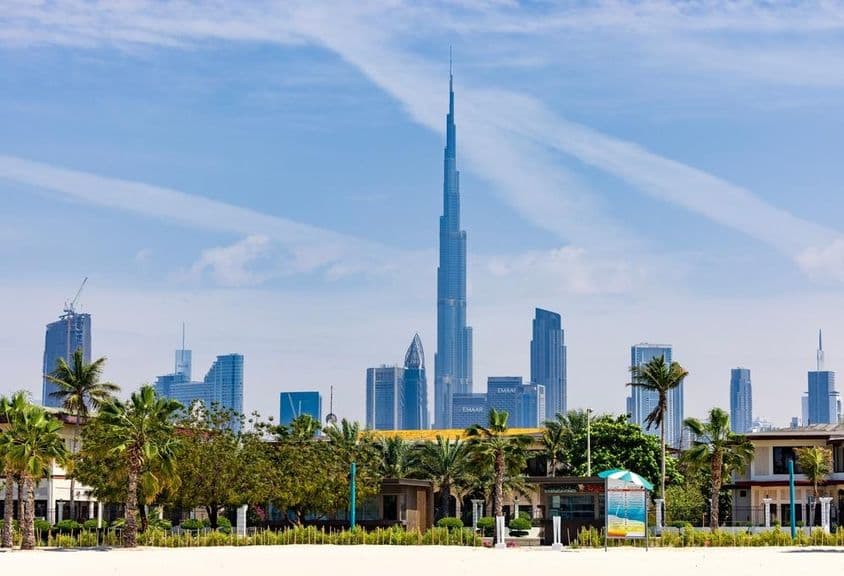 Obchodná zóna Business Bay a nákupné centrum Dubai Mall.