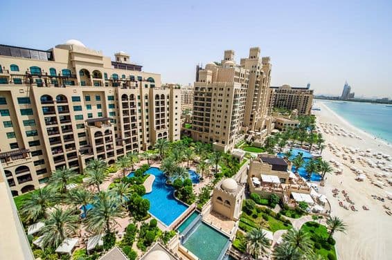 Luxusný hotel Fairmont na Palm Jumeirah.
