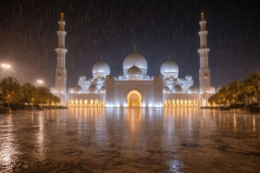 Daždivá noc nad mešitou