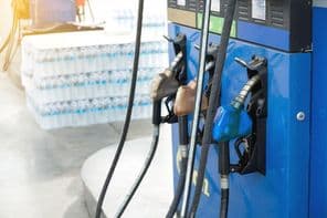 Čerpacia stanica sa pripravuje na cestujúcich, ktorí potrebujú natankovať