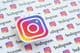 Instagram logo vytlačené na papieri