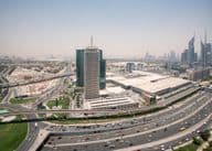 Dubaj World Trade Centre, popredí so Sheikh Zayed Road