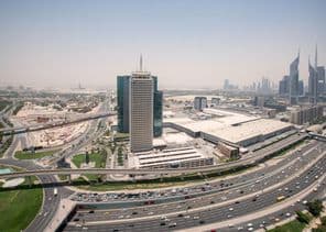Dubaj World Trade Centre, popredí so Sheikh Zayed Road