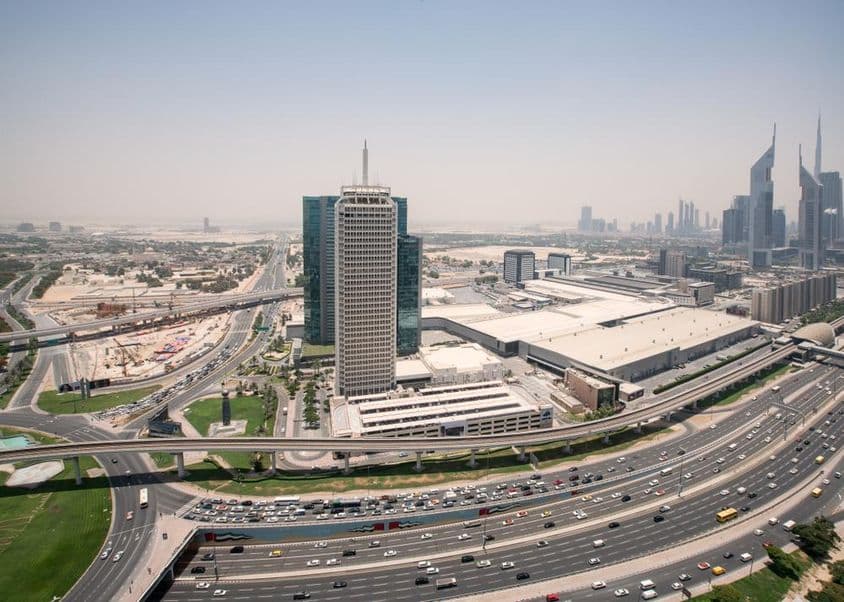 Dubaj World Trade Centre, popredí so Sheikh Zayed Road